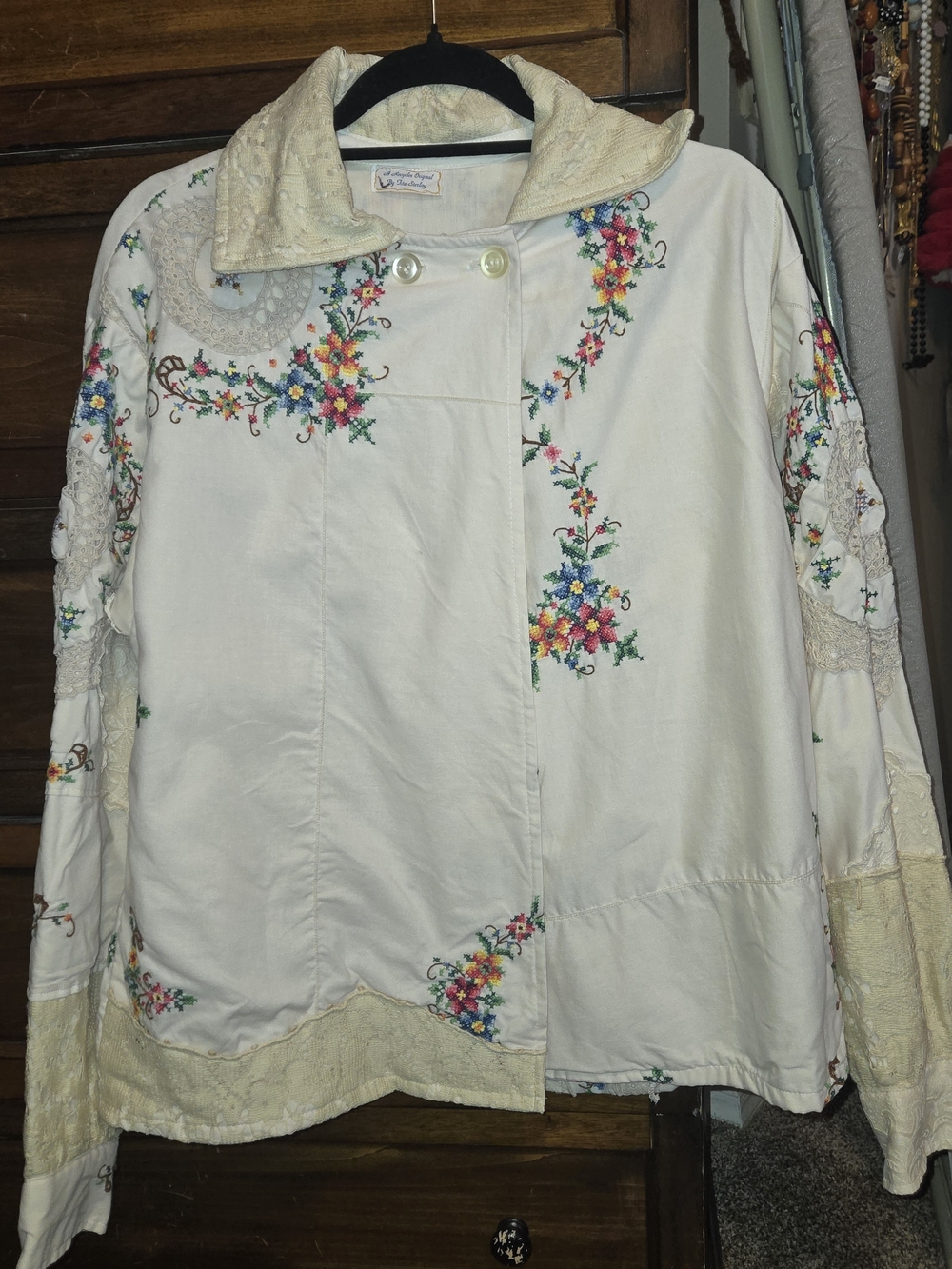 Vintage Embroidered Floral Lace Jacket Boho Folk Art Unique White